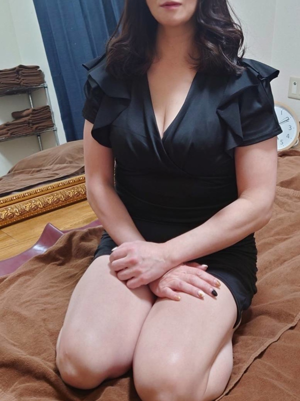 MADAME聖子　金山店|いずみ