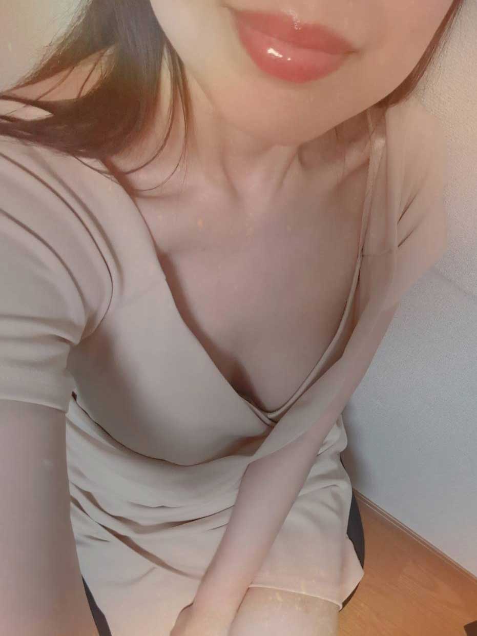 今日子の姉妹【秋津】|石原あんな