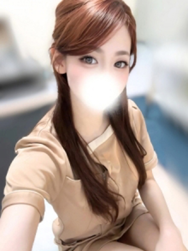 ミセス暁 栄店|小松  ななこ