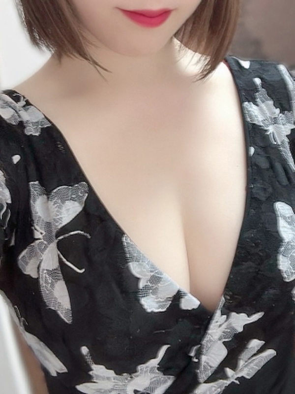 Papillon-パピヨン-＆MADAMEPapillon-マダムパピヨン-|あいか